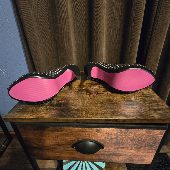 Alisha Hill Black Silver Studded Heels - Picture 2 of 3